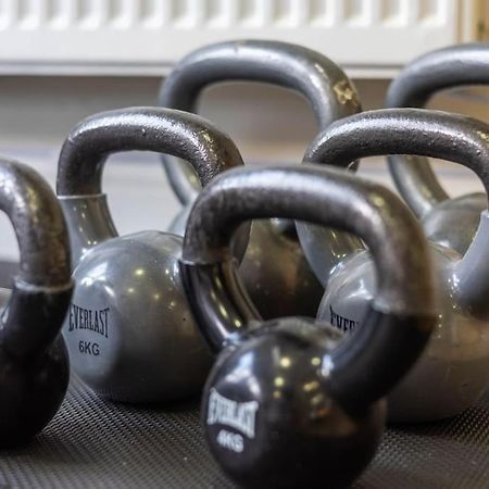 The Wellness Lodge- Gym, Table Tennis, Cinema, Parking And More! Bath Eksteriør billede