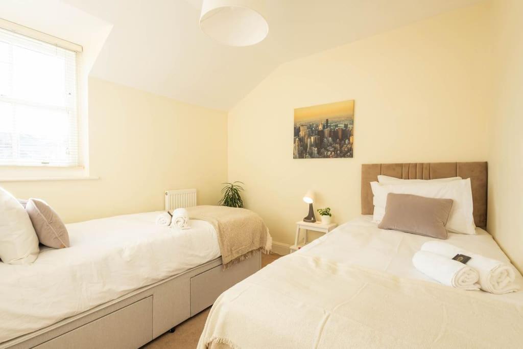 The Wellness Lodge- Gym, Table Tennis, Cinema, Parking And More! Bath Eksteriør billede