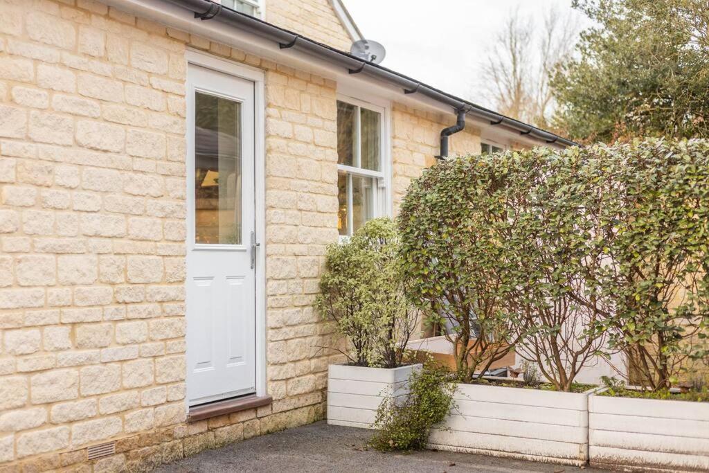 The Wellness Lodge- Gym, Table Tennis, Cinema, Parking And More! Bath Eksteriør billede