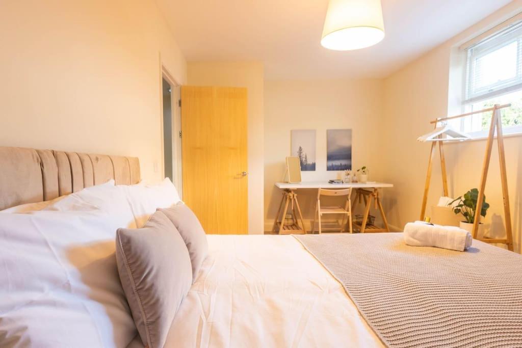 The Wellness Lodge- Gym, Table Tennis, Cinema, Parking And More! Bath Eksteriør billede