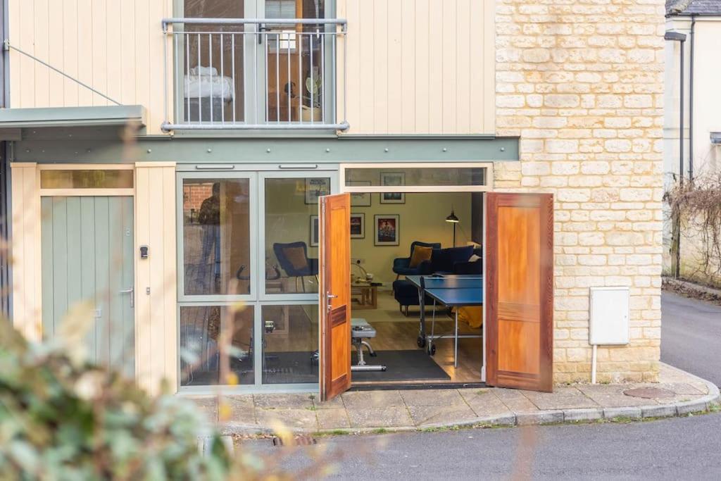 The Wellness Lodge- Gym, Table Tennis, Cinema, Parking And More! Bath Eksteriør billede
