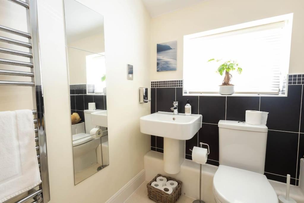 The Wellness Lodge- Gym, Table Tennis, Cinema, Parking And More! Bath Eksteriør billede