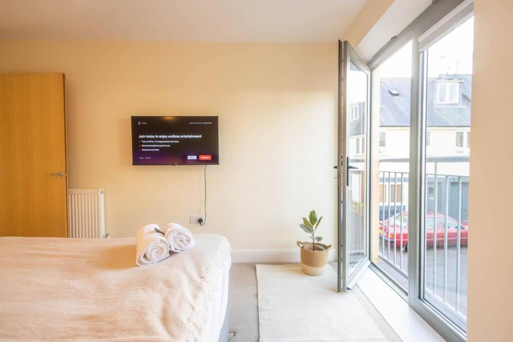 The Wellness Lodge- Gym, Table Tennis, Cinema, Parking And More! Bath Eksteriør billede
